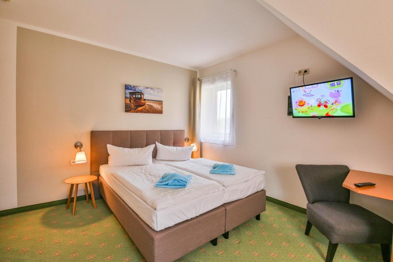 Hotel Und Restaurant "Zur Zwiebel" Peenemunde Buitenkant foto